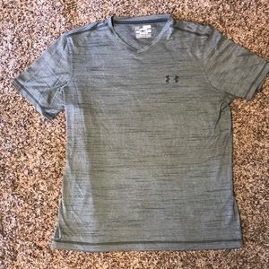 Under Armour T-shirt